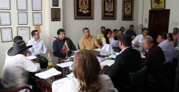 Representantes de Gestión de Riesgos se reúnen con el alcalde Ramón Mieles Arteaga