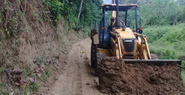 GADM Santa Ana trabaja en el mantenimiento de la vialidad rural